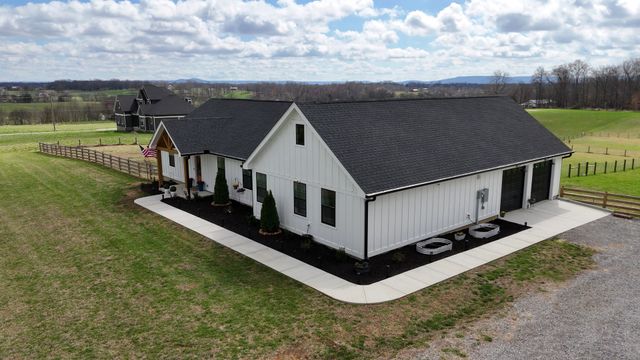 625 Robert Smith Rd, Mcminnville, TN 37110