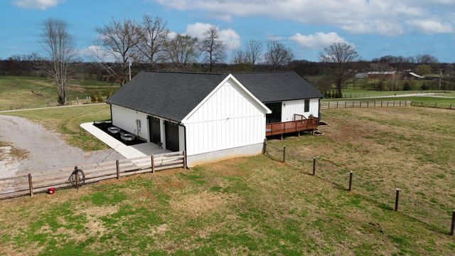 625 Robert Smith Rd, Mcminnville, TN 37110
