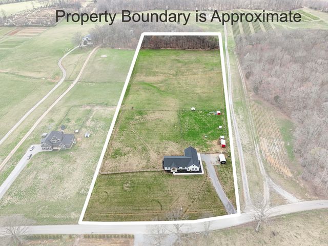 625 Robert Smith Rd, Mcminnville, TN 37110