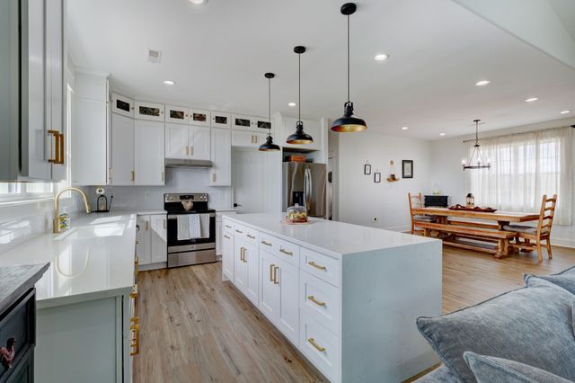 625 Robert Smith Rd, Mcminnville, TN 37110