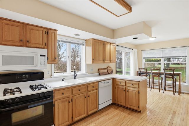 10 Brookline Avenue, Victor, NY 14564