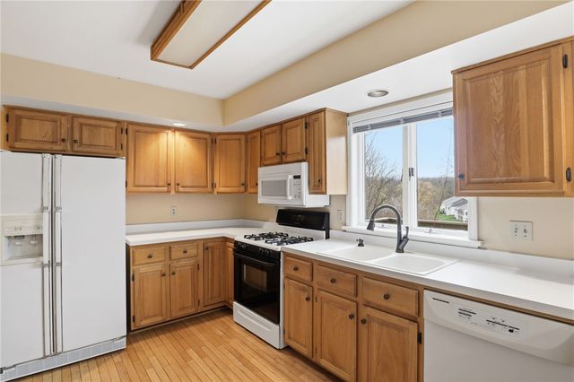 10 Brookline Avenue, Victor, NY 14564