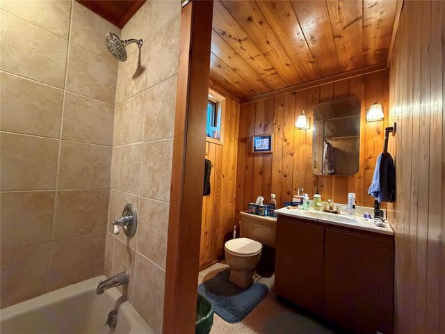 9153 W Clements Road, Hayward, WI 54843