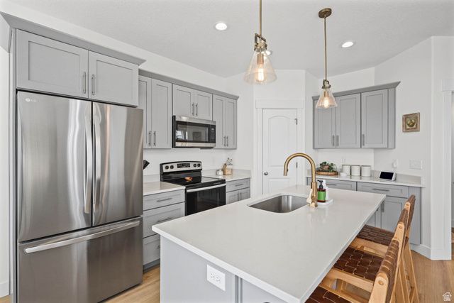 1283 W CAINE DR, Saratoga Springs, UT 84045