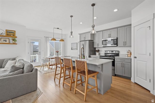 1283 W CAINE DR, Saratoga Springs, UT 84045