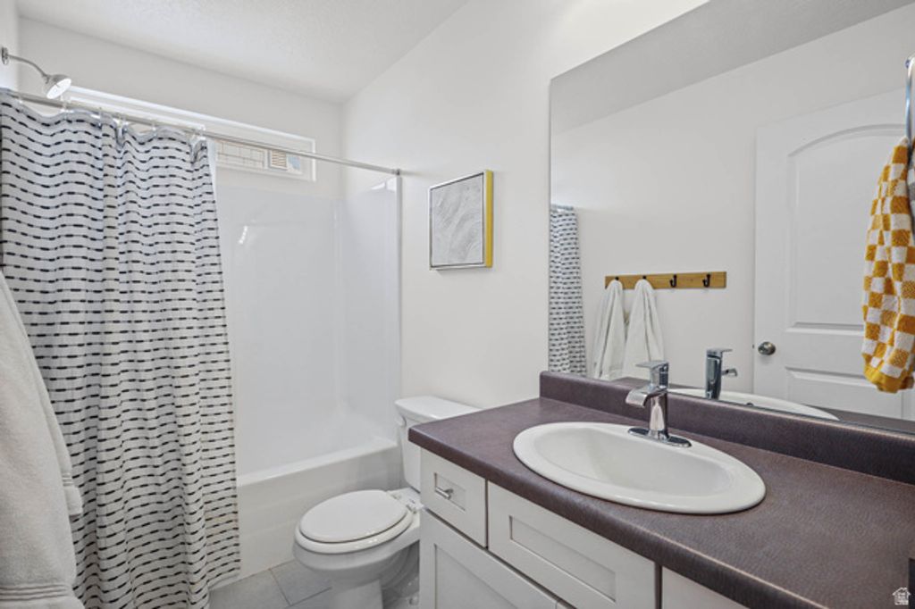 Image 20 of property listing at 1283 W CAINE DR, Saratoga Springs, UT 84045