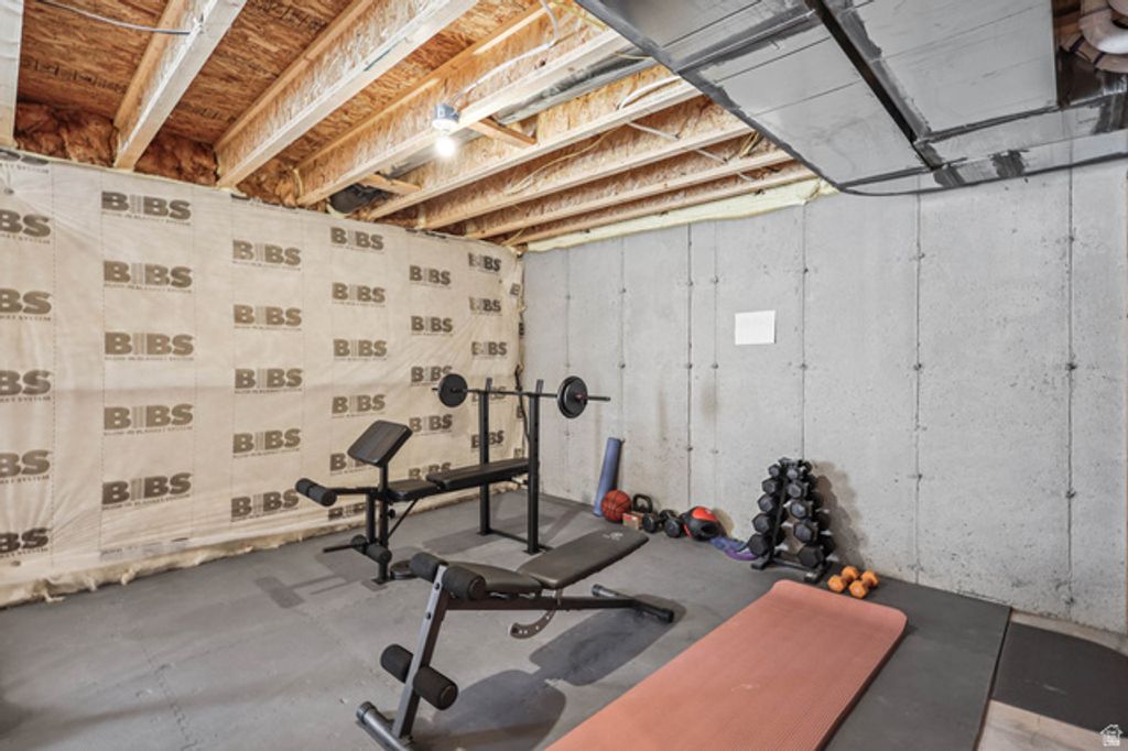Image 24 of property listing at 1283 W CAINE DR, Saratoga Springs, UT 84045