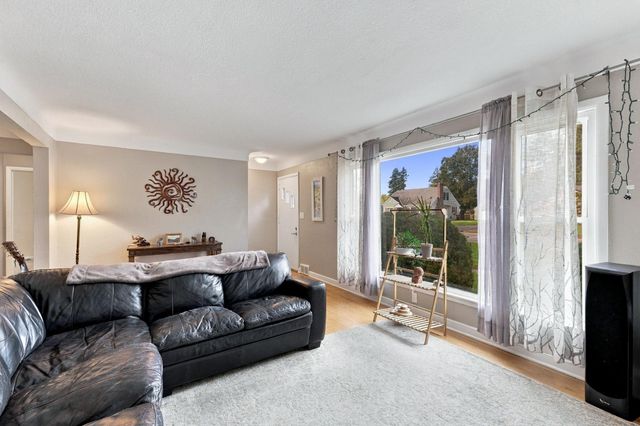 1852 Holton Street, Falcon Heights, MN 55113