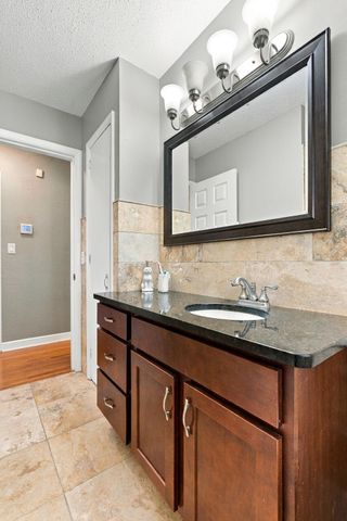 1852 Holton Street, Falcon Heights, MN 55113