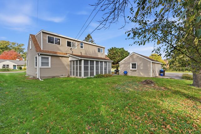 1852 Holton Street, Falcon Heights, MN 55113