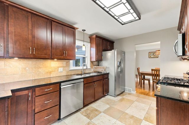 1852 Holton Street, Falcon Heights, MN 55113