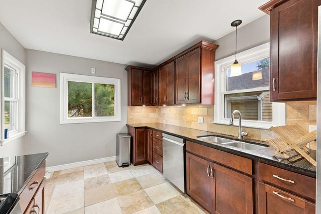 1852 Holton Street, Falcon Heights, MN 55113