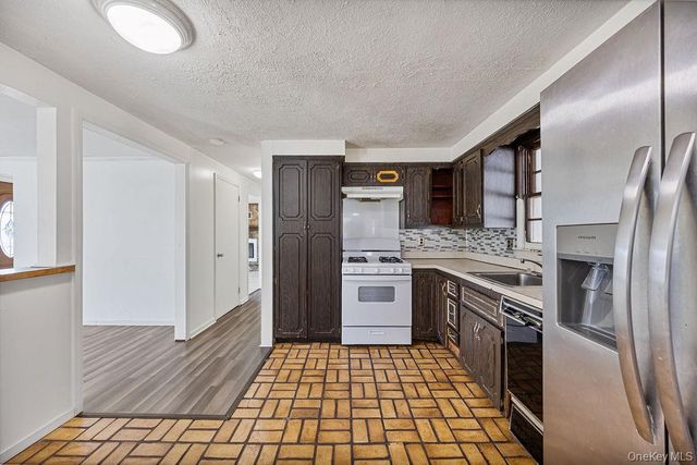 6 Cobble Place, Blauvelt, NY 10913