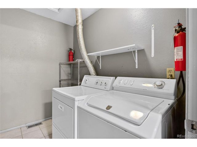 1189 Monroe D, Boulder, CO 80303