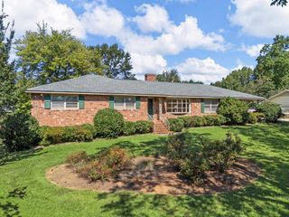 140 Huxley Street, Spartanburg, SC 29303