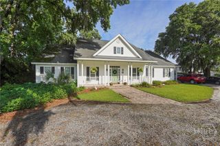8813 Whitefield Avenue, Savannah, GA 31406