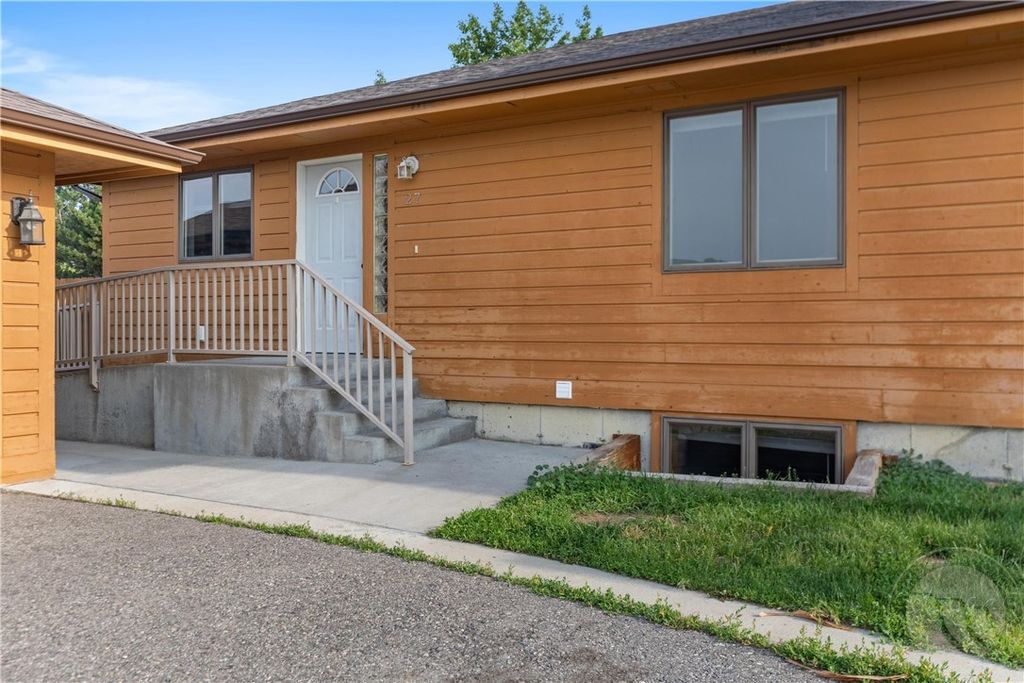 3385 Granger Avenue S 27, Billings, MT 59102