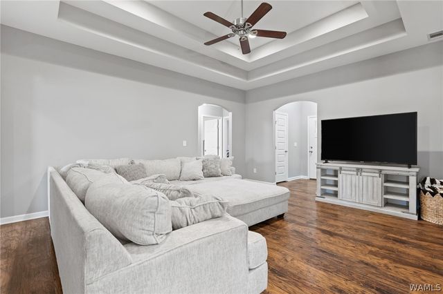 16403 Cherokee Bend Pkwy, Moundville, AL 35474