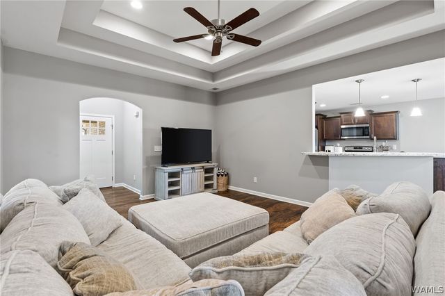 16403 Cherokee Bend Pkwy, Moundville, AL 35474