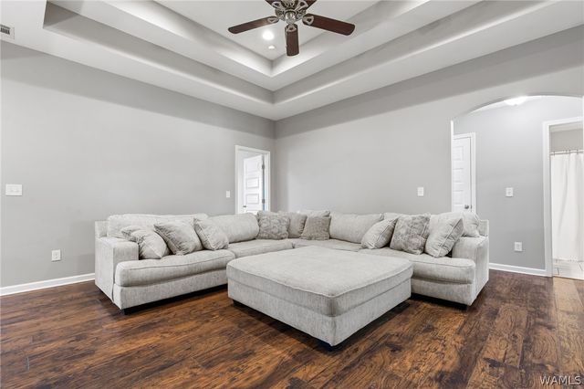 16403 Cherokee Bend Pkwy, Moundville, AL 35474