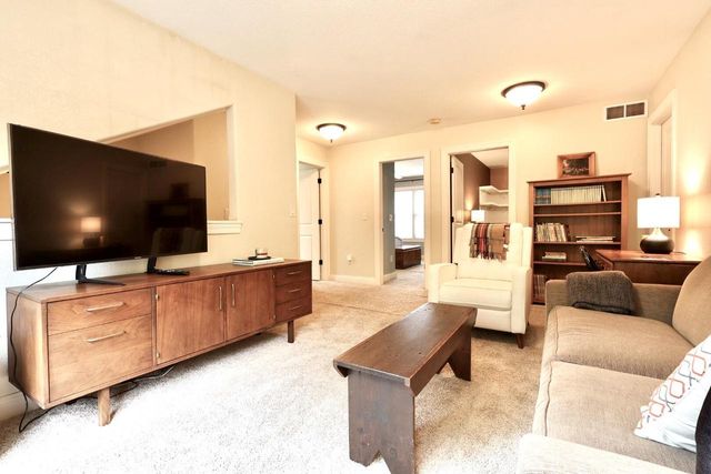 11303 47th AVENUE, Pleasant Prairie, WI 53158
