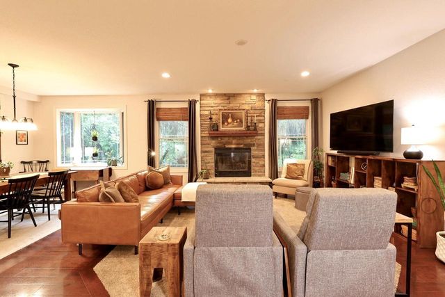 11303 47th AVENUE, Pleasant Prairie, WI 53158