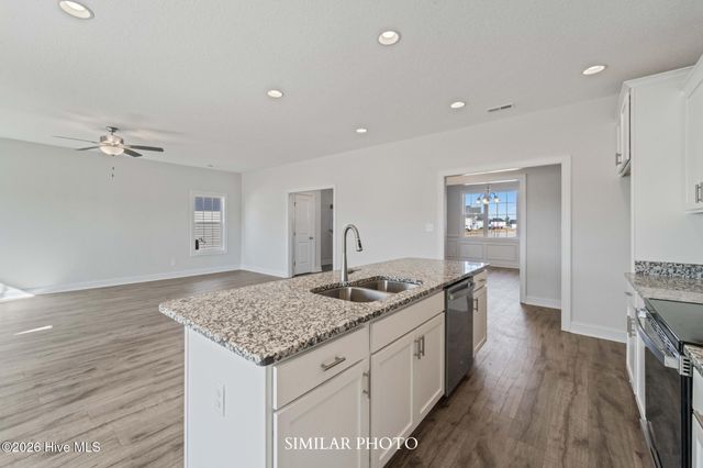 1844 Olde Towne Pointe Boulevard, Jacksonville, NC 28546