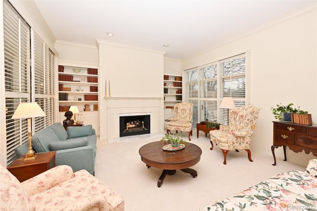618 Deauville Lane, Bloomfield Hills, MI 48304