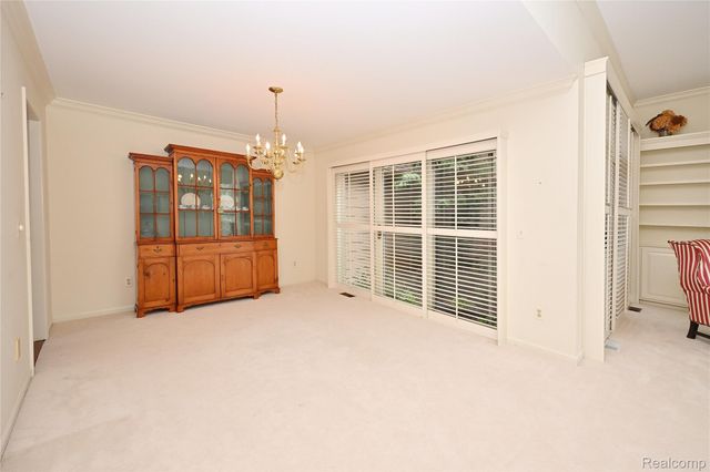 618 Deauville Lane, Bloomfield Hills, MI 48304