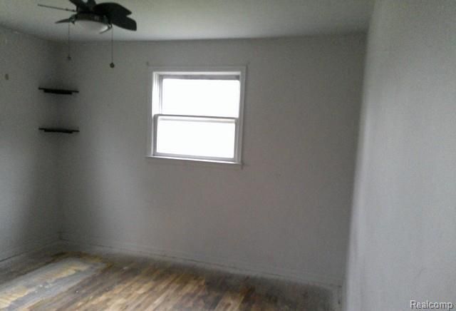 6160 Taylor Drive, Flint, MI 48507