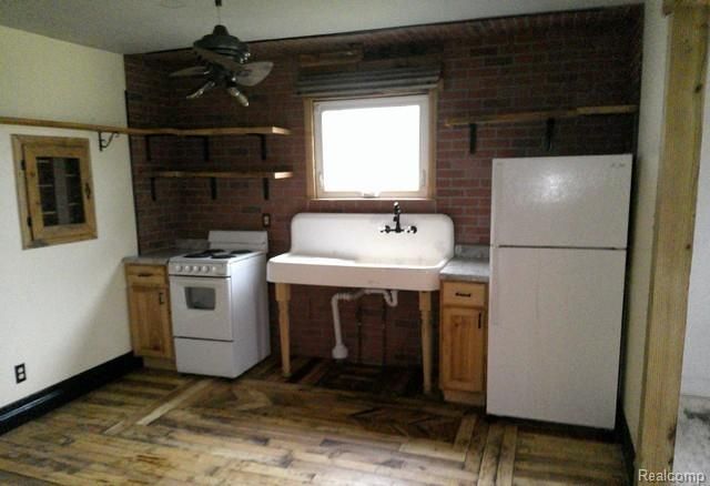 6160 Taylor Drive, Flint, MI 48507