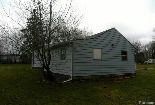 6160 Taylor Drive, Flint, MI 48507