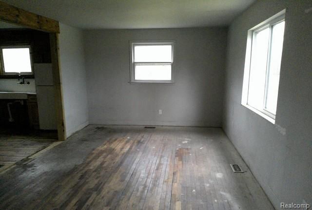 6160 Taylor Drive, Flint, MI 48507