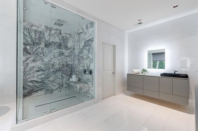 3117 W Roxboro NE Road, Atlanta, GA 30324