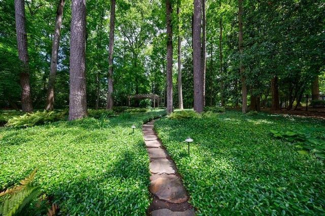 3117 W Roxboro NE Road, Atlanta, GA 30324