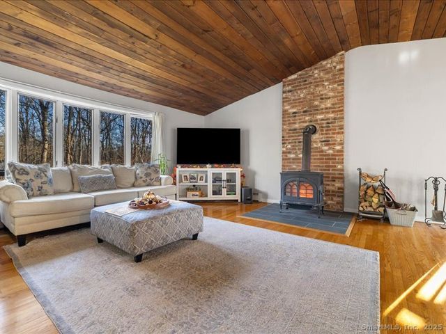 73 Airline Road, Clinton, CT 06413