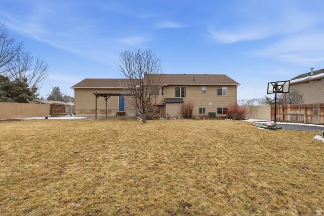 496 S 3RD, Preston, ID 83263