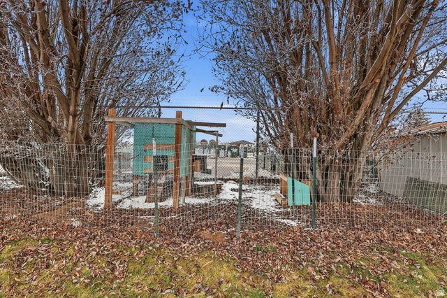 496 S 3RD, Preston, ID 83263