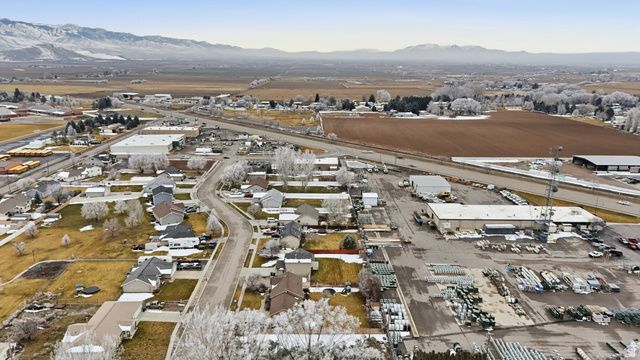 496 S 3RD, Preston, ID 83263