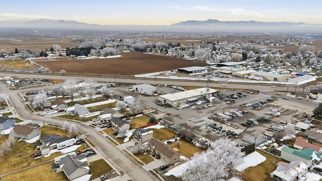 496 S 3RD, Preston, ID 83263