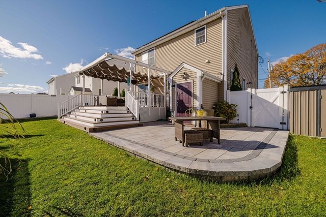 20 Reeves St, Fall River, MA 02721