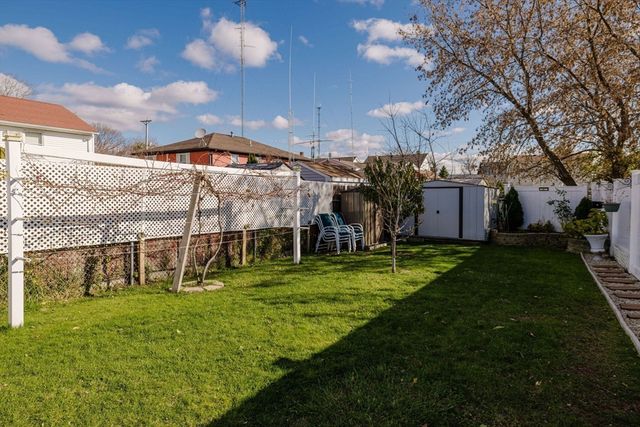 20 Reeves St, Fall River, MA 02721