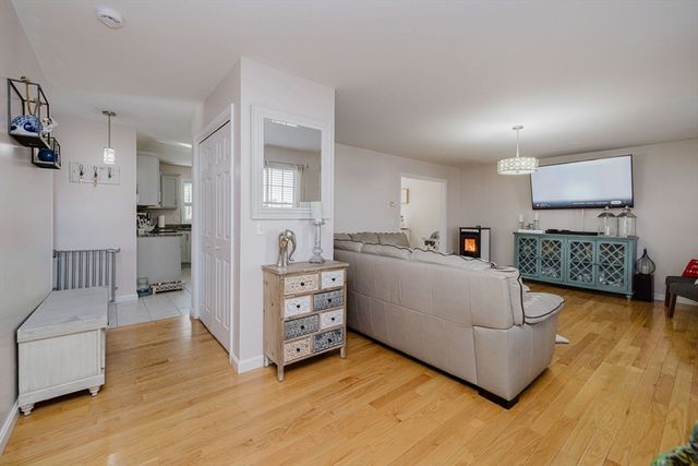 20 Reeves St, Fall River, MA 02721