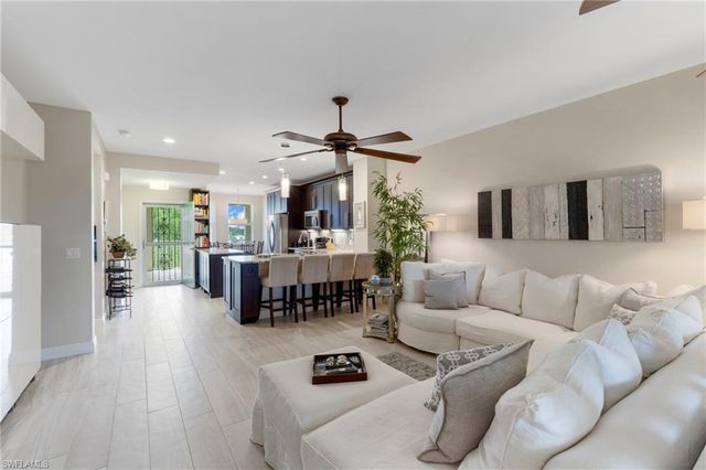 11041 Gulf Reflections DR # 306, Fort Myers, FL 33908