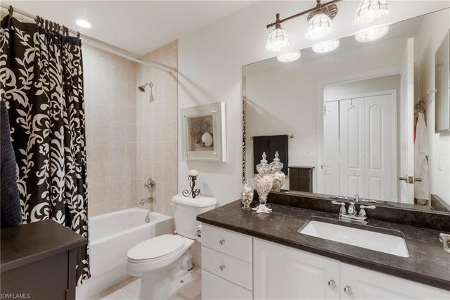 11041 Gulf Reflections DR # 306, Fort Myers, FL 33908