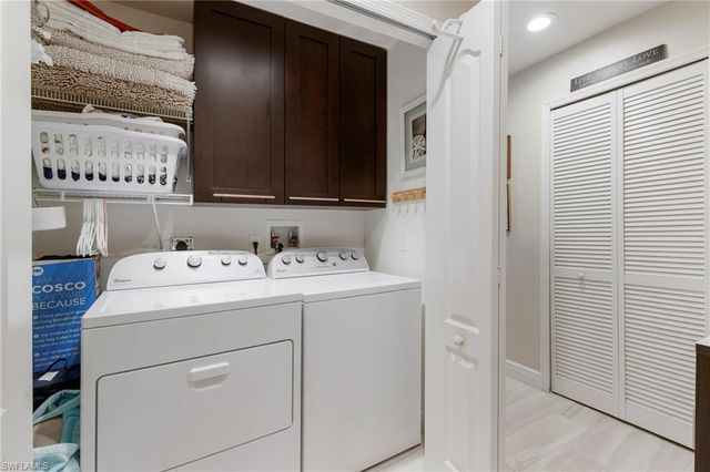 11041 Gulf Reflections DR # 306, Fort Myers, FL 33908