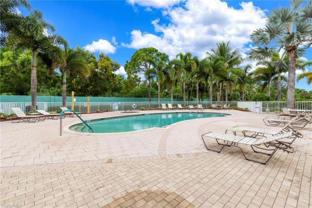 11041 Gulf Reflections DR # 306, Fort Myers, FL 33908