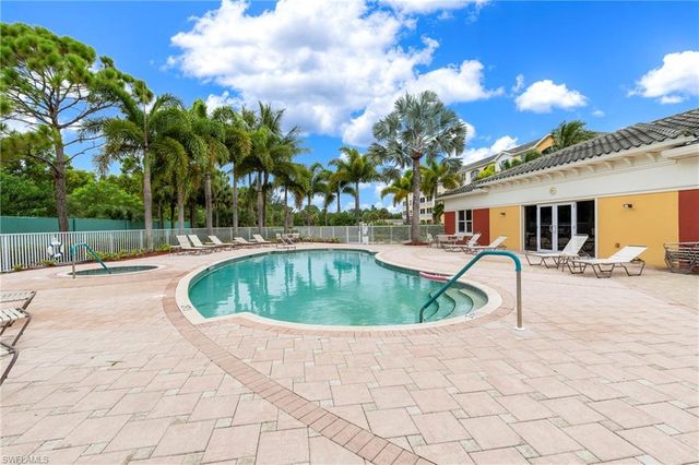 11041 Gulf Reflections DR # 306, Fort Myers, FL 33908