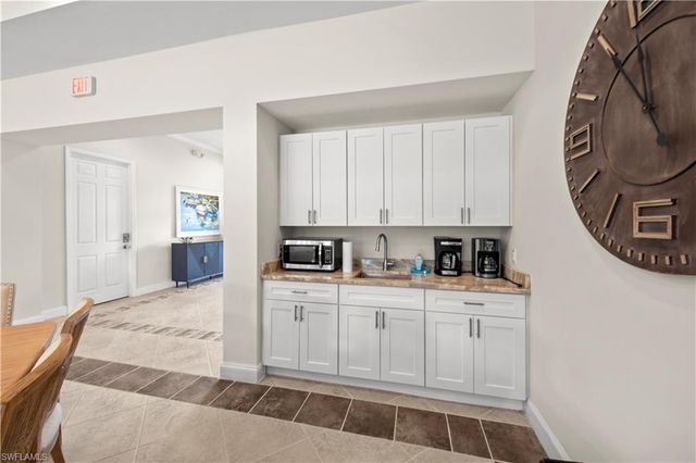 11041 Gulf Reflections DR # 306, Fort Myers, FL 33908