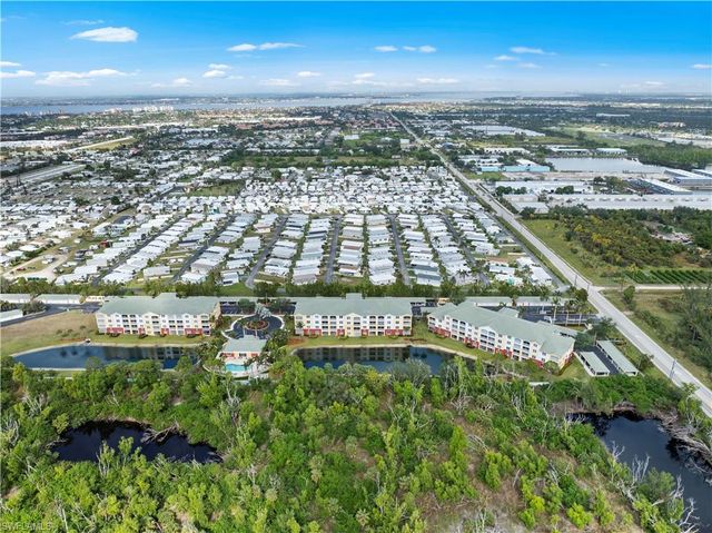 11041 Gulf Reflections DR # 306, Fort Myers, FL 33908
